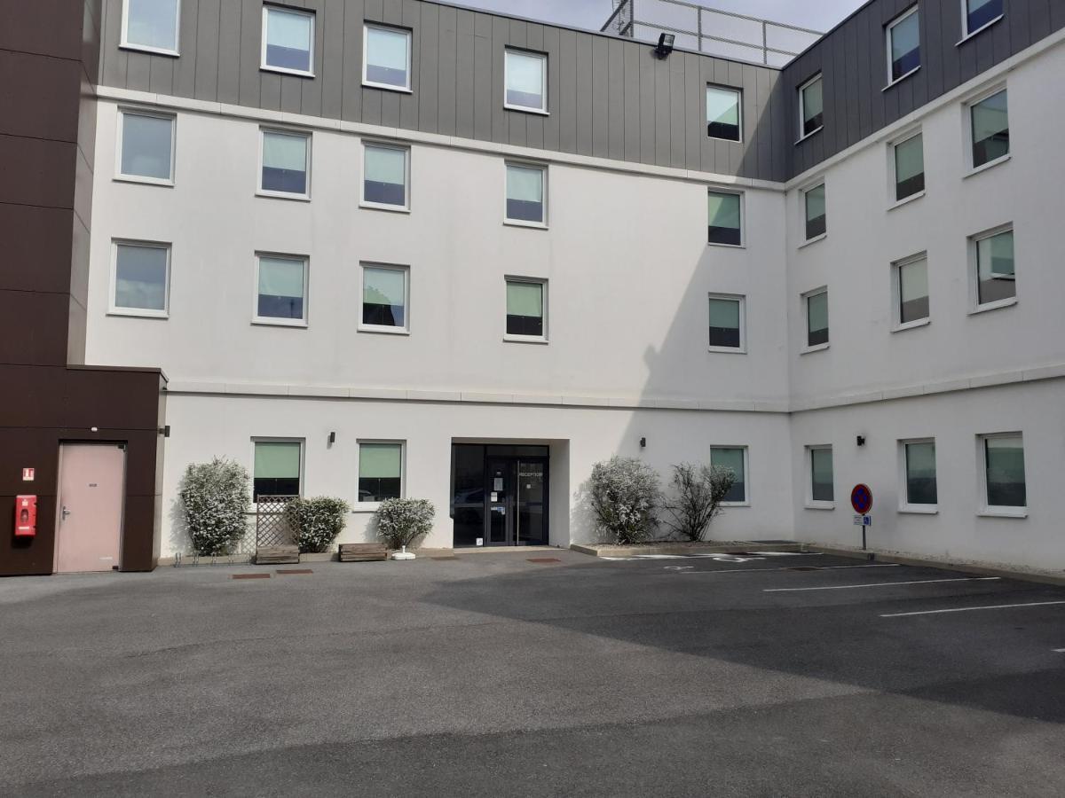 Ibis Budget Saint-Quentin Centre Gare Bagian luar foto