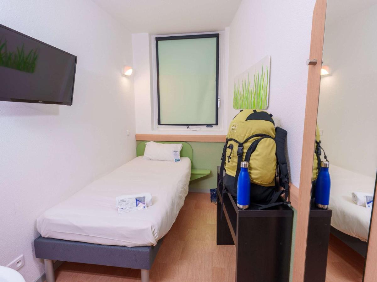 Ibis Budget Saint-Quentin Centre Gare Bagian luar foto