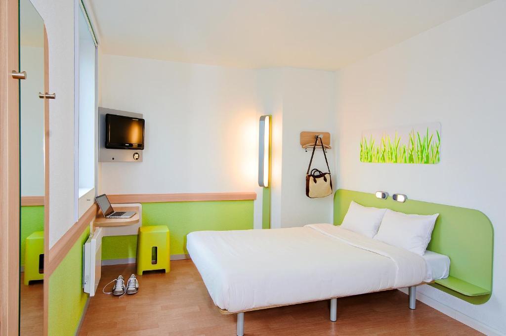 Ibis Budget Saint-Quentin Centre Gare Ruang foto