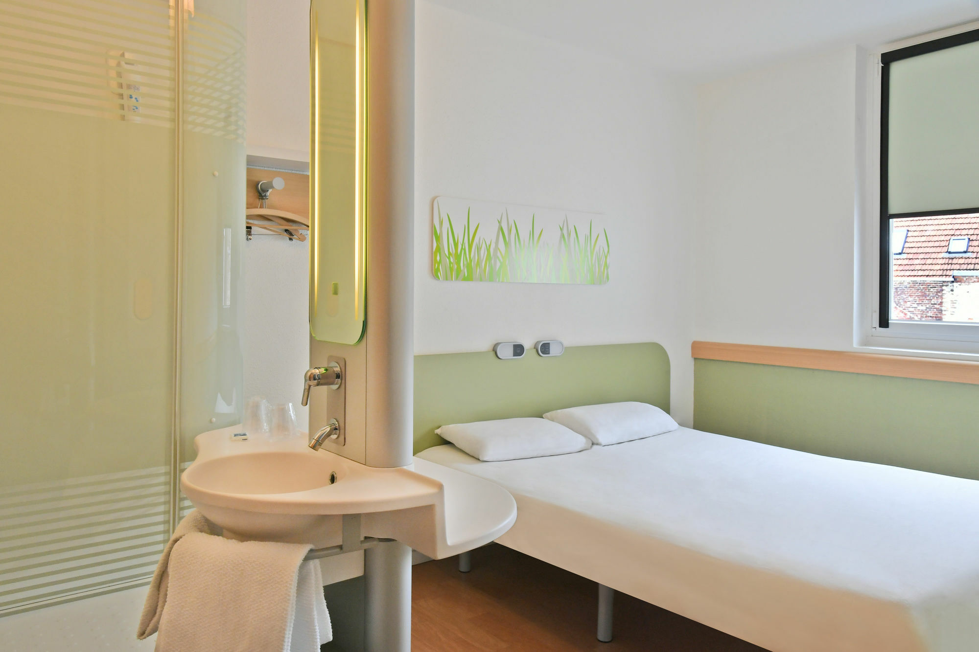 Ibis Budget Saint-Quentin Centre Gare Bagian luar foto