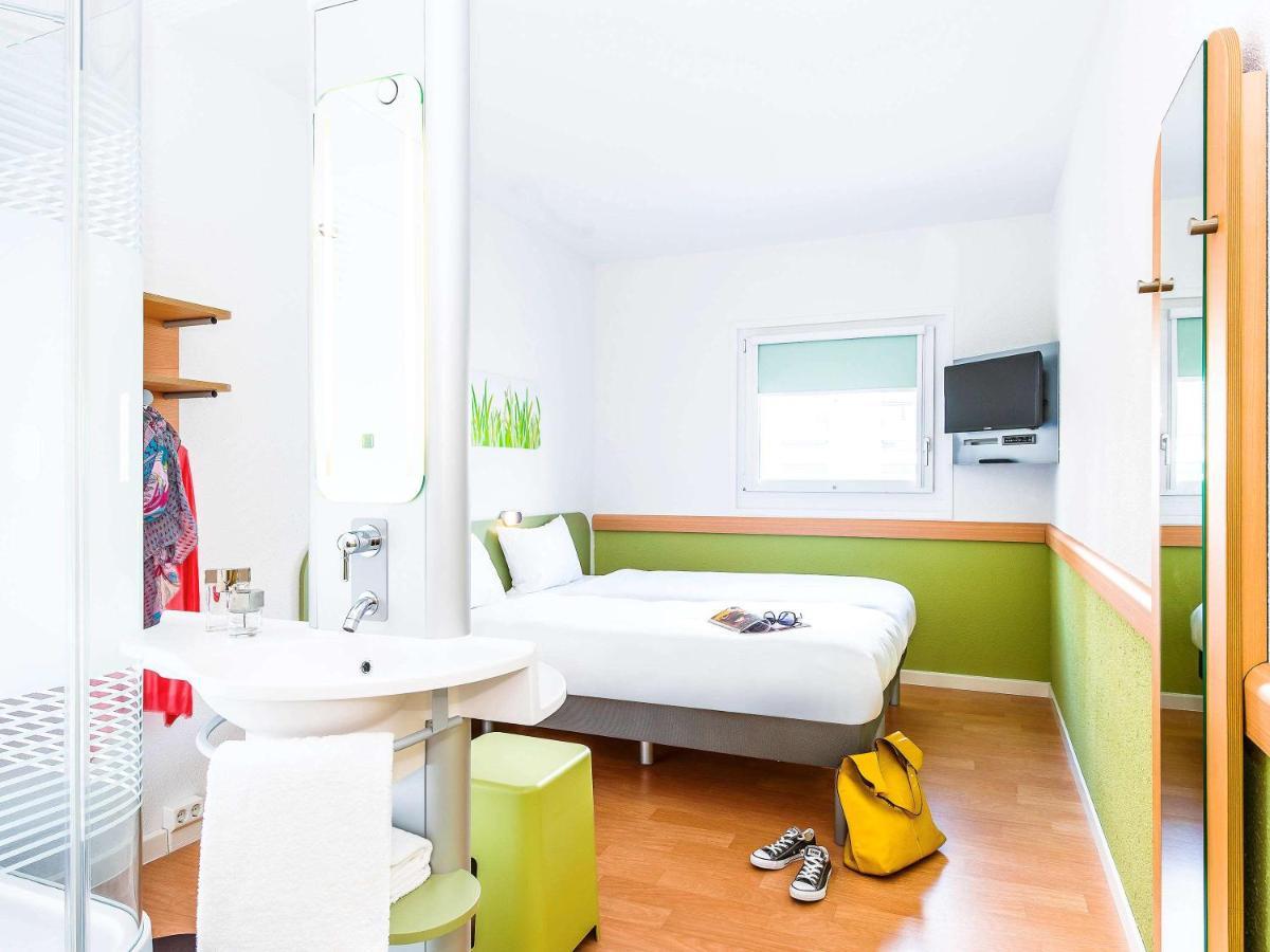 Ibis Budget Saint-Quentin Centre Gare Bagian luar foto